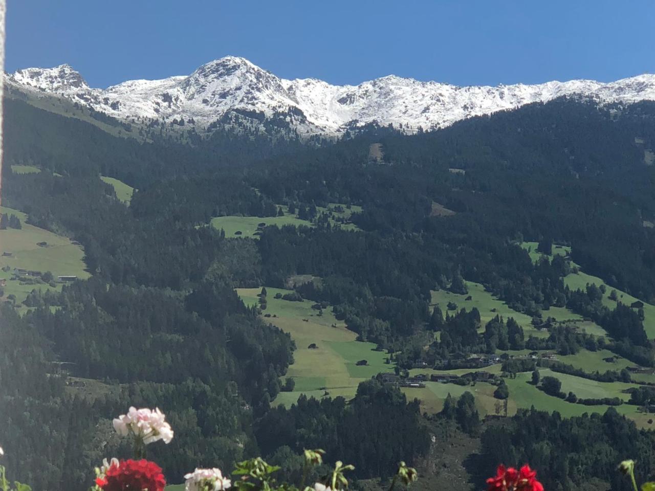 Landhaus Rieder Im Zillertal Apartment Aschau Im Zillertal Bagian luar foto